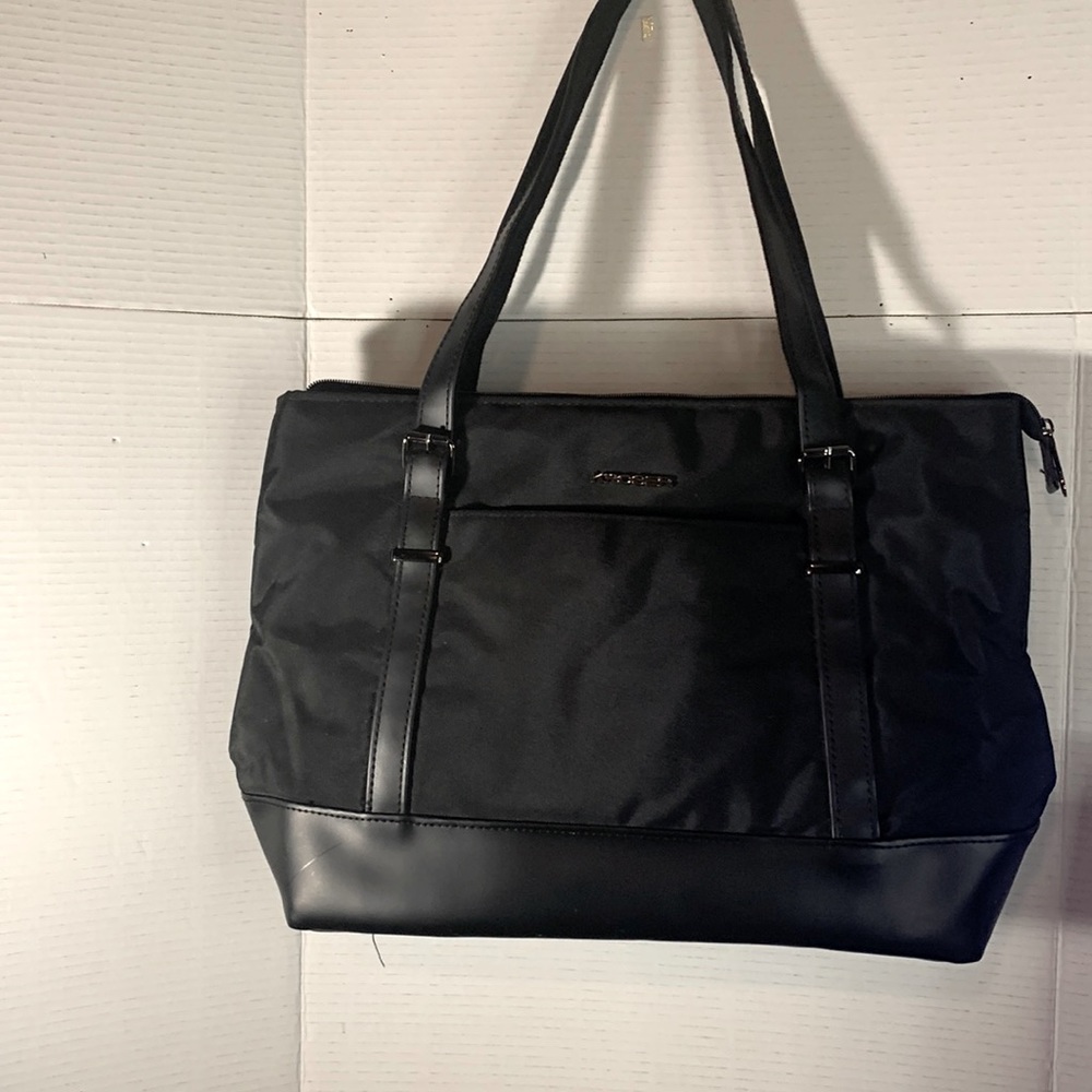 Kroger NWOT lap top tote bag in excellent condition